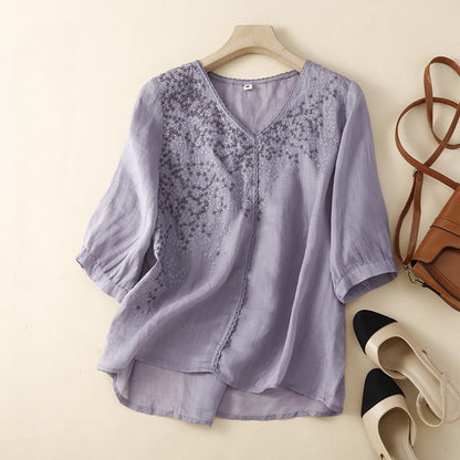 Laurienne™ | Blusa bordada con cuello en V